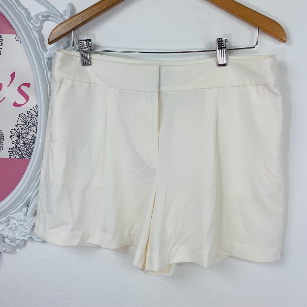 Ann Taylor / Cream Flowy Dress Short
